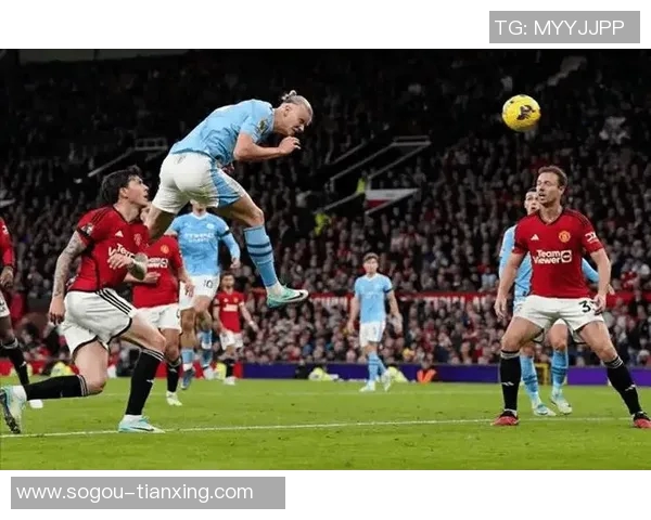 卡里克重回曼市德比现场回忆昔日混战情景并劝架冲突球员